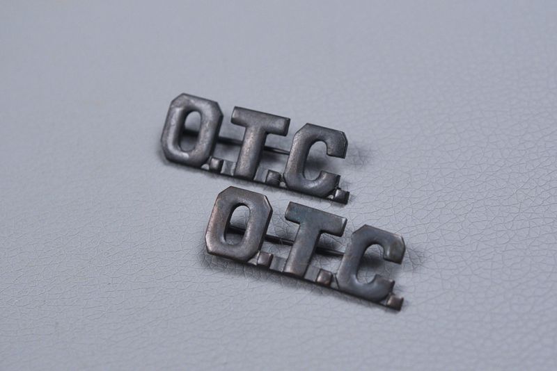 WWI U.S. OFFICER TRAINING COURSE OTC COLLAR PINS - OPEN CATCH