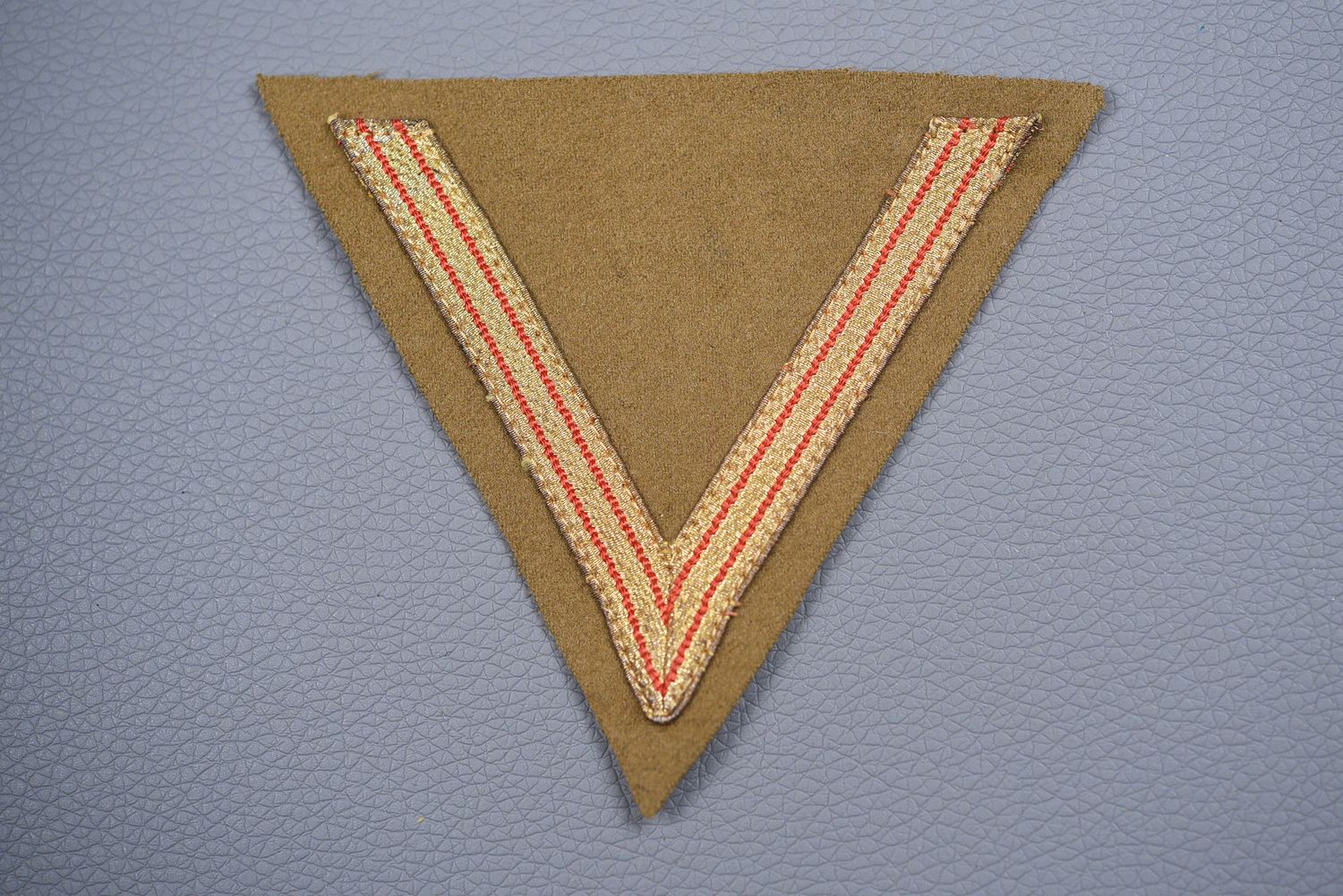 WWII GERMAN NSDAP OLD FIGHTER'S CHEVRON w/TAG WWII GERMAN NSDAP OLD FIGHTER'S CHEVRON w/TAG