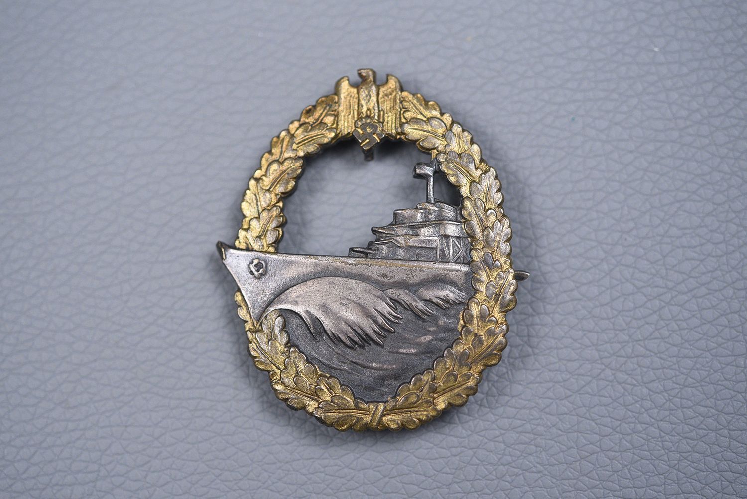 WWII GERMAN KRIEGSMARINE DESTROYER BADGE BY SCHWERIN WWII GERMAN KRIEGSMARINE DESTROYER BADGE BY SCHWERIN