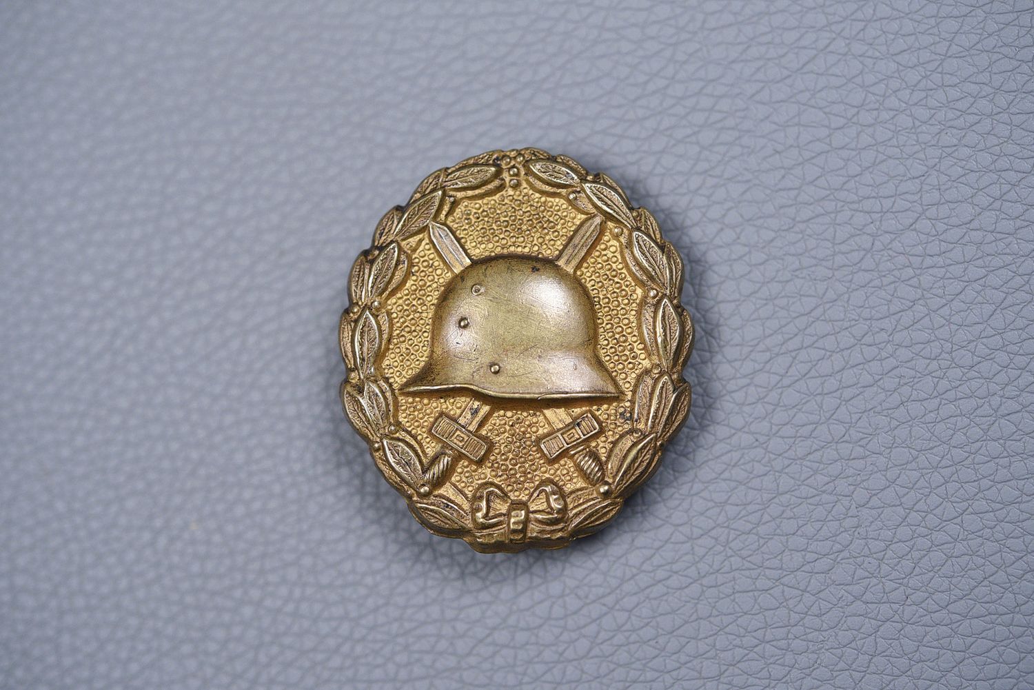 WWI GERMAN 1918 GOLD WOUND BADGE WWI GERMAN 1918 GOLD WOUND BADGE