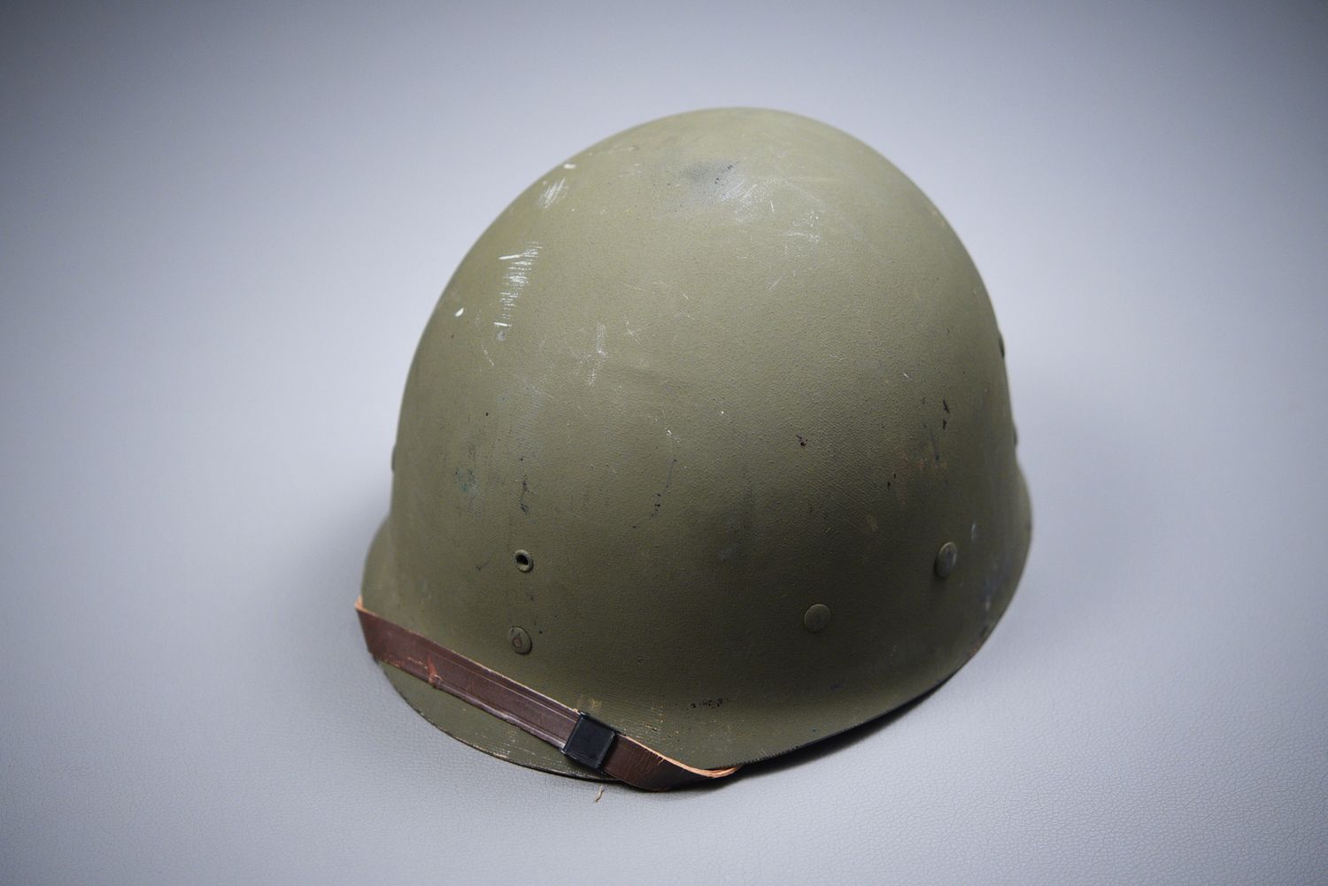 WWII US M1 STEEL HELMET LINER BY CAPAC - NEAR MINT WWII US M1 STEEL HELMET LINER BY CAPAC - NEAR MINT
