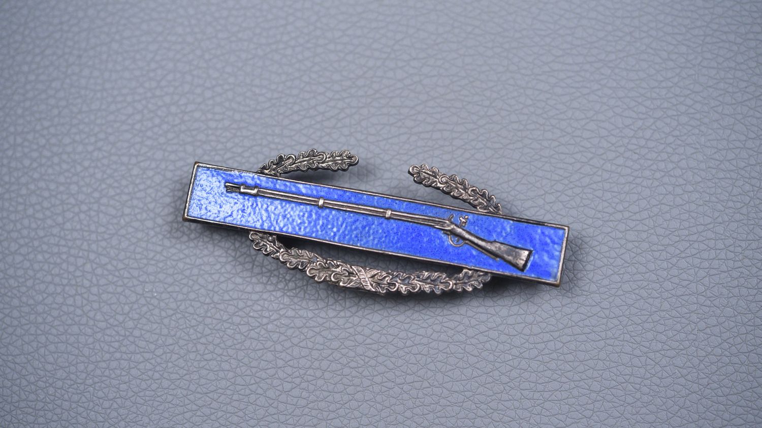 WWII U.S. ARMY BRITISH MADE COMBAT INFANTRY BADGE BY SS Ltd. B (BIRMINGHAM) WWII U.S. ARMY BRITISH MADE COMBAT INFANTRY BADGE BY SS Ltd. B (BIRMINGHAM)