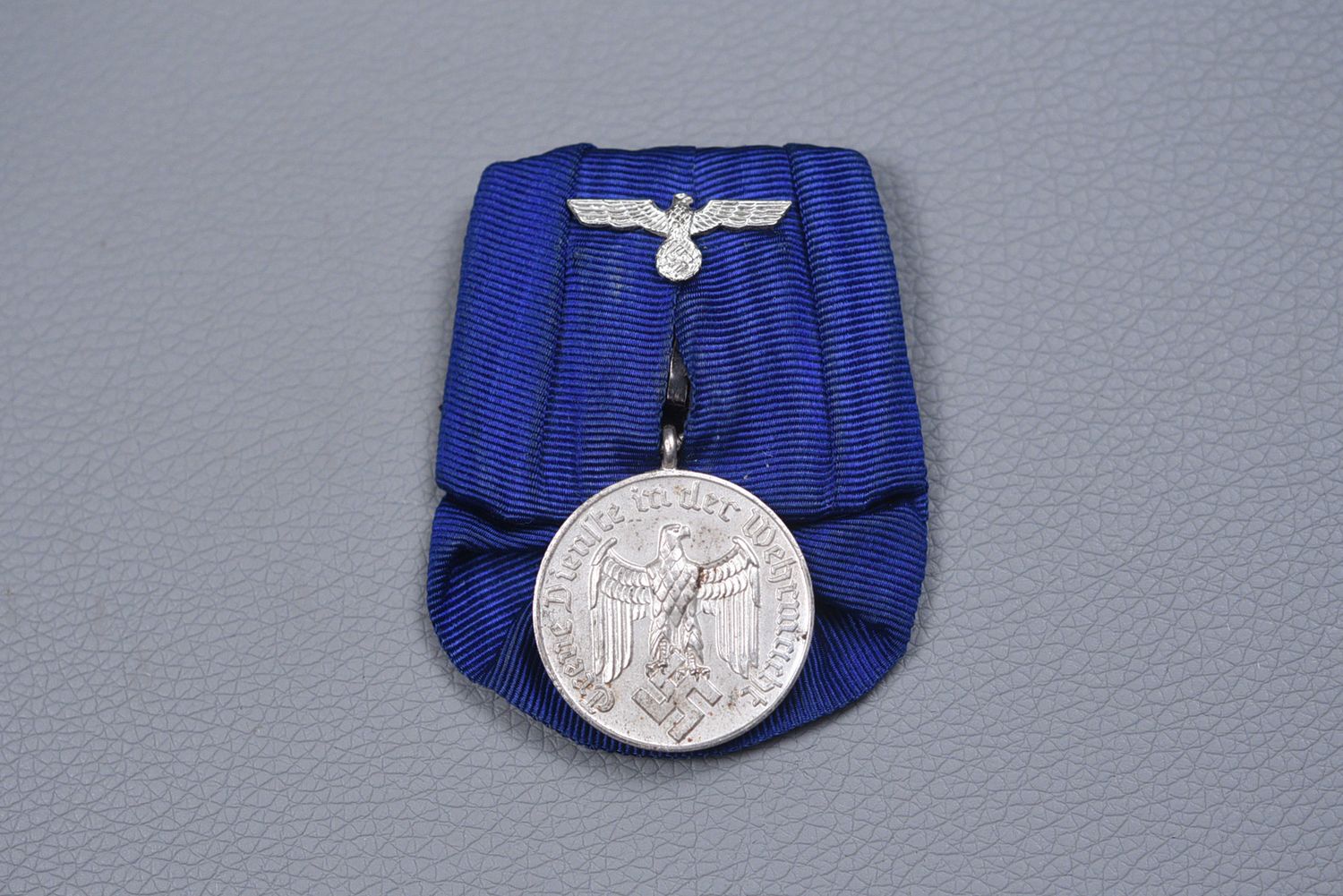 WWII GERMAN 4 YEAR LONG SERVICE MEDAL ON PARADE MOUNT WWII GERMAN 4 YEAR LONG SERVICE MEDAL ON PARADE MOUNT
