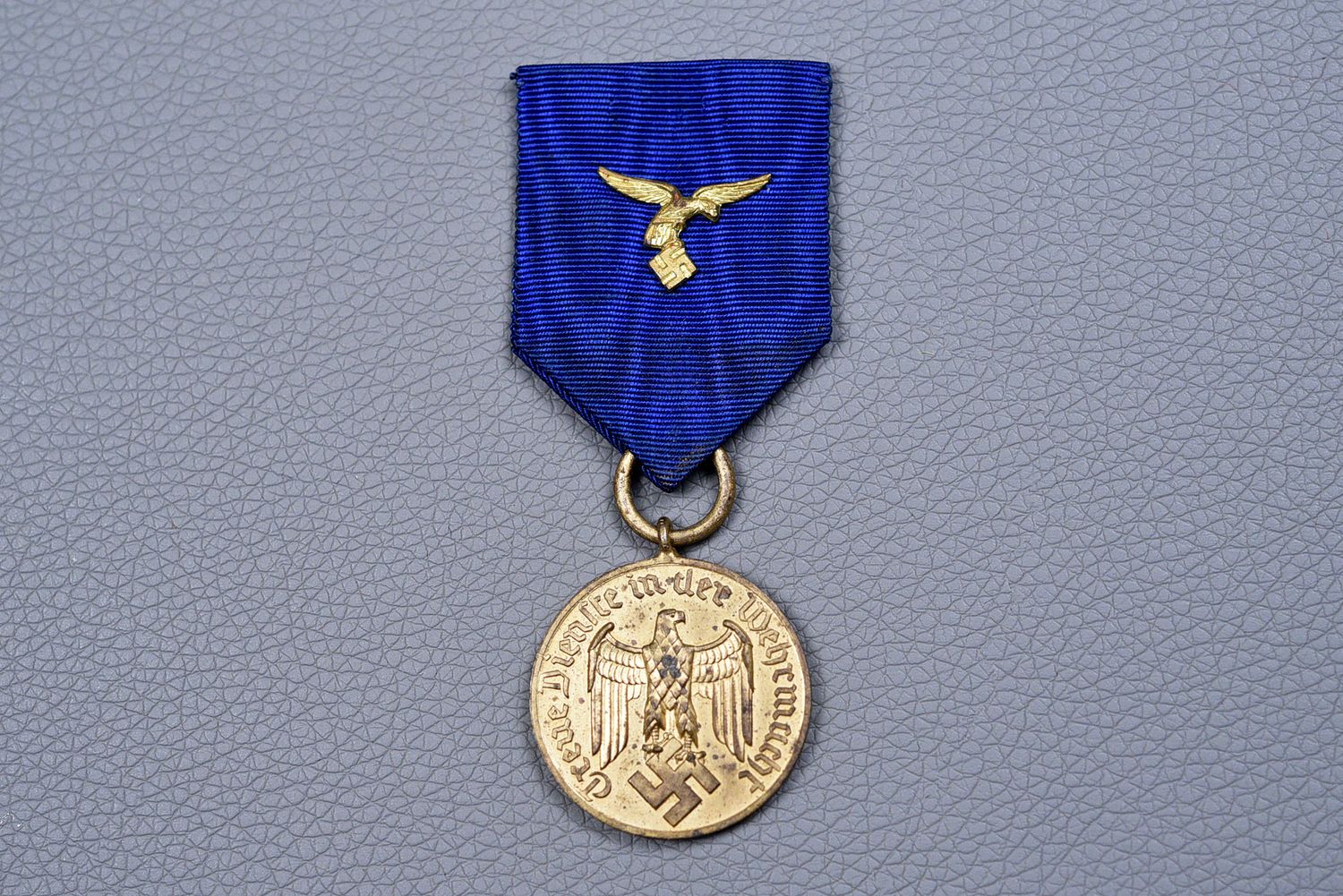 WWII GERMAN LUFTWAFFE 12-YEAR FAITHFUL SERVICE MEDAL w/DEVICE WWII GERMAN LUFTWAFFE 12-YEAR FAITHFUL SERVICE MEDAL w/DEVICE