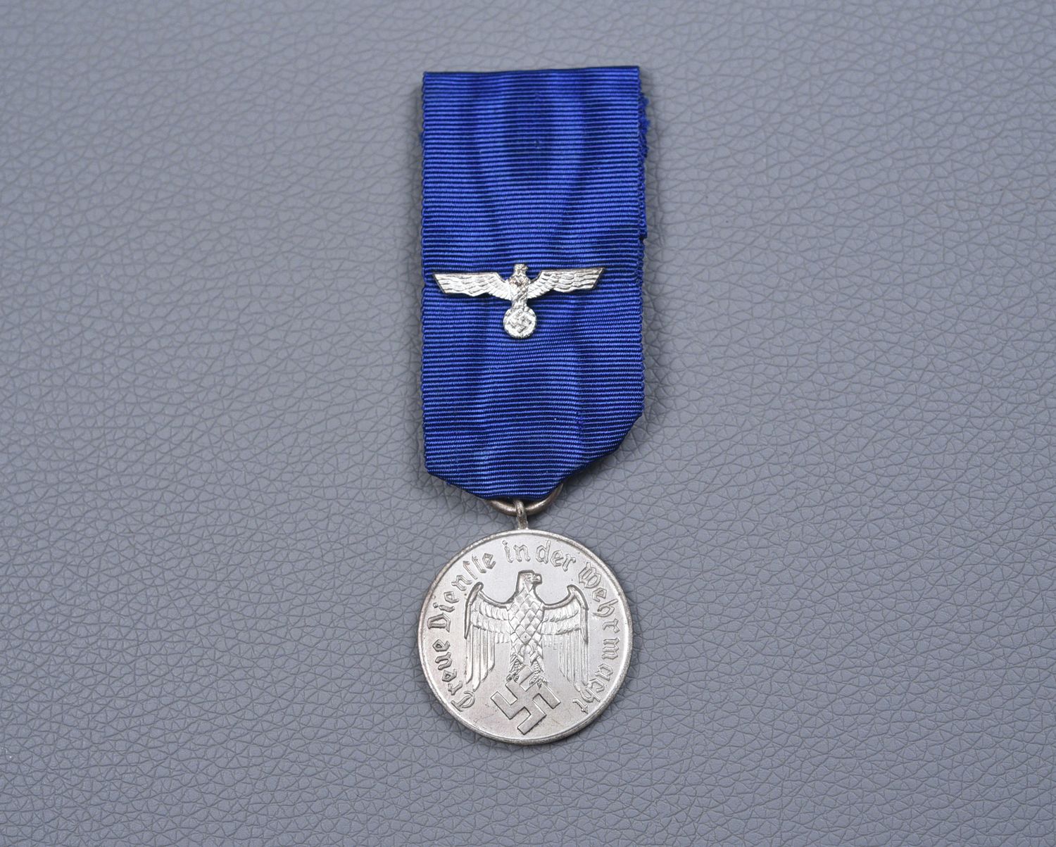 WWII GERMAN ARMY 4-YEAR FAITHFUL SERVICE MEDAL w/DEVICE WWII GERMAN ARMY 4-YEAR FAITHFUL SERVICE MEDAL w/DEVICE
