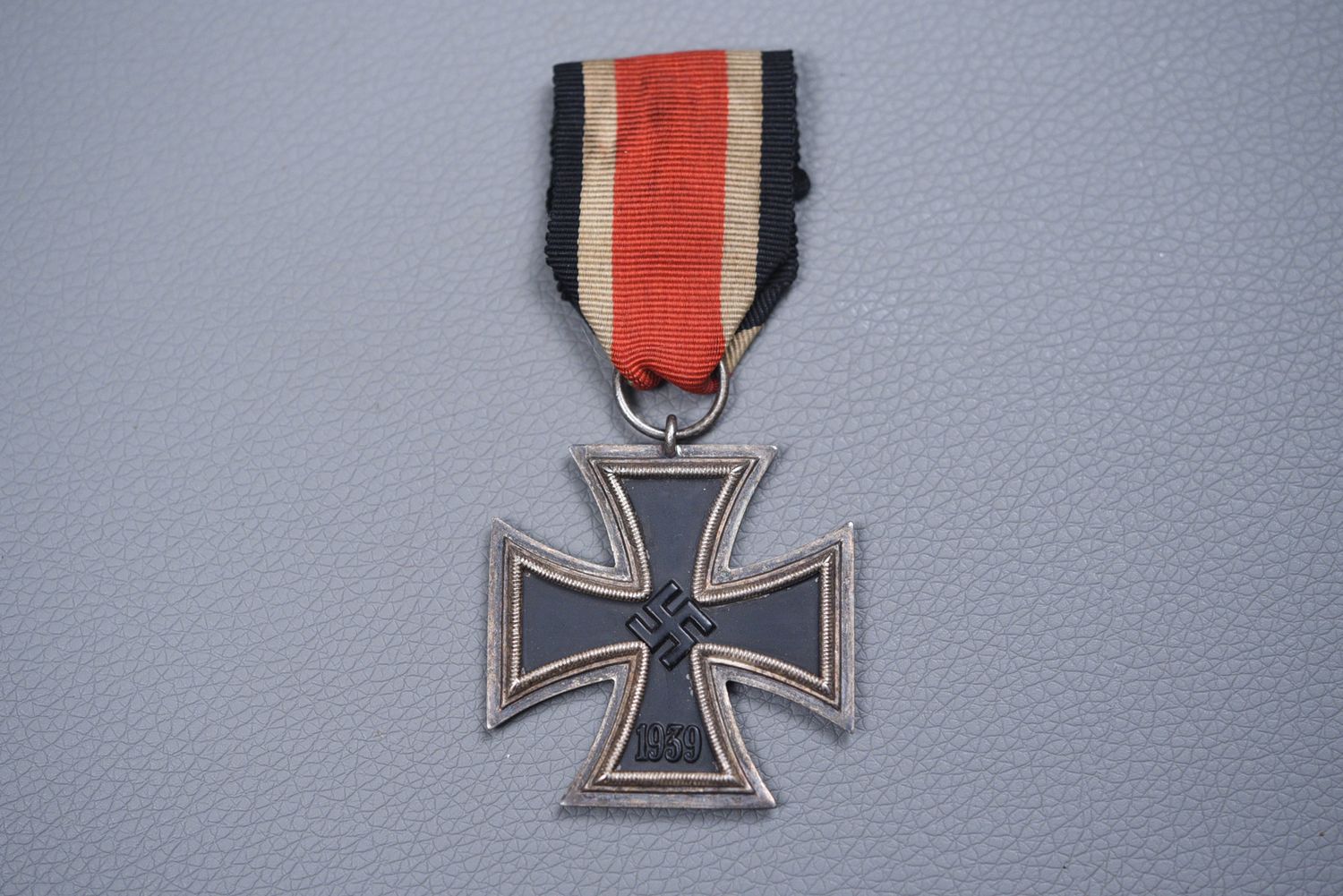 WWII GERMAN 1939 IRON CROSS 2nd CLASS ON ORIGINAL RIBBON WWII GERMAN 1939 IRON CROSS 2nd CLASS ON ORIGINAL RIBBON