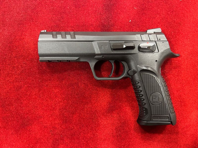 Tanfoglio - Force Esse