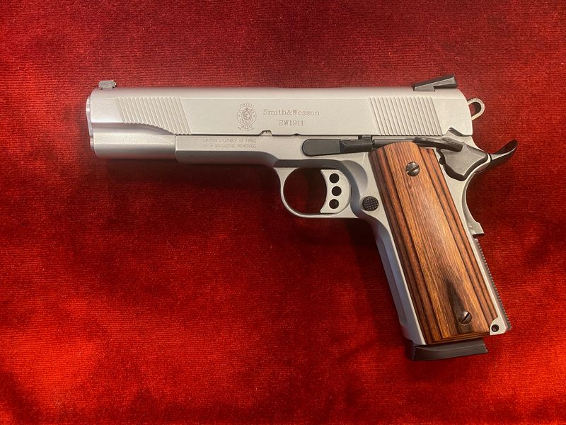 Smith & Wesson - SW1911