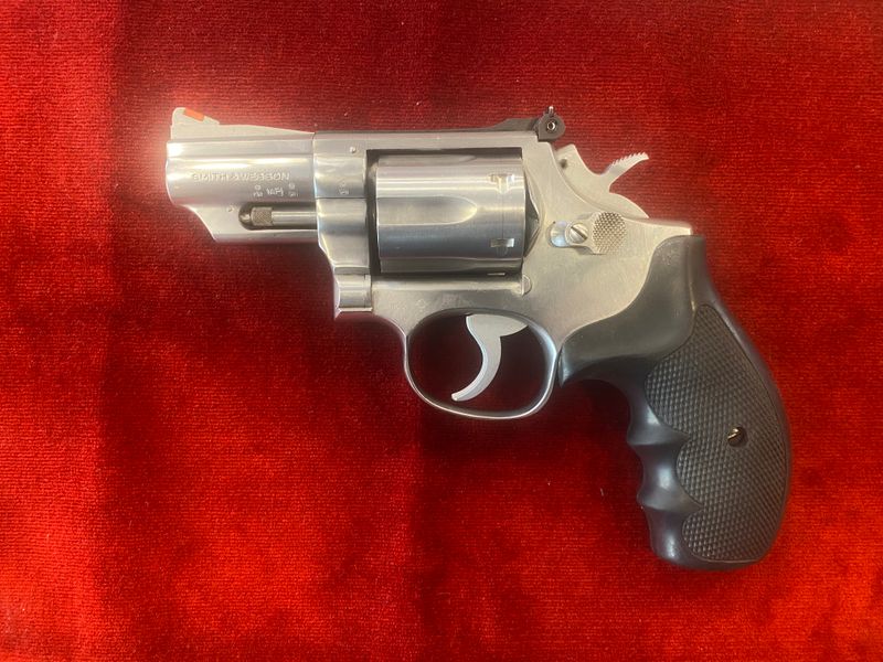 Smith & Wesson - 66 Smith & Wesson - 66