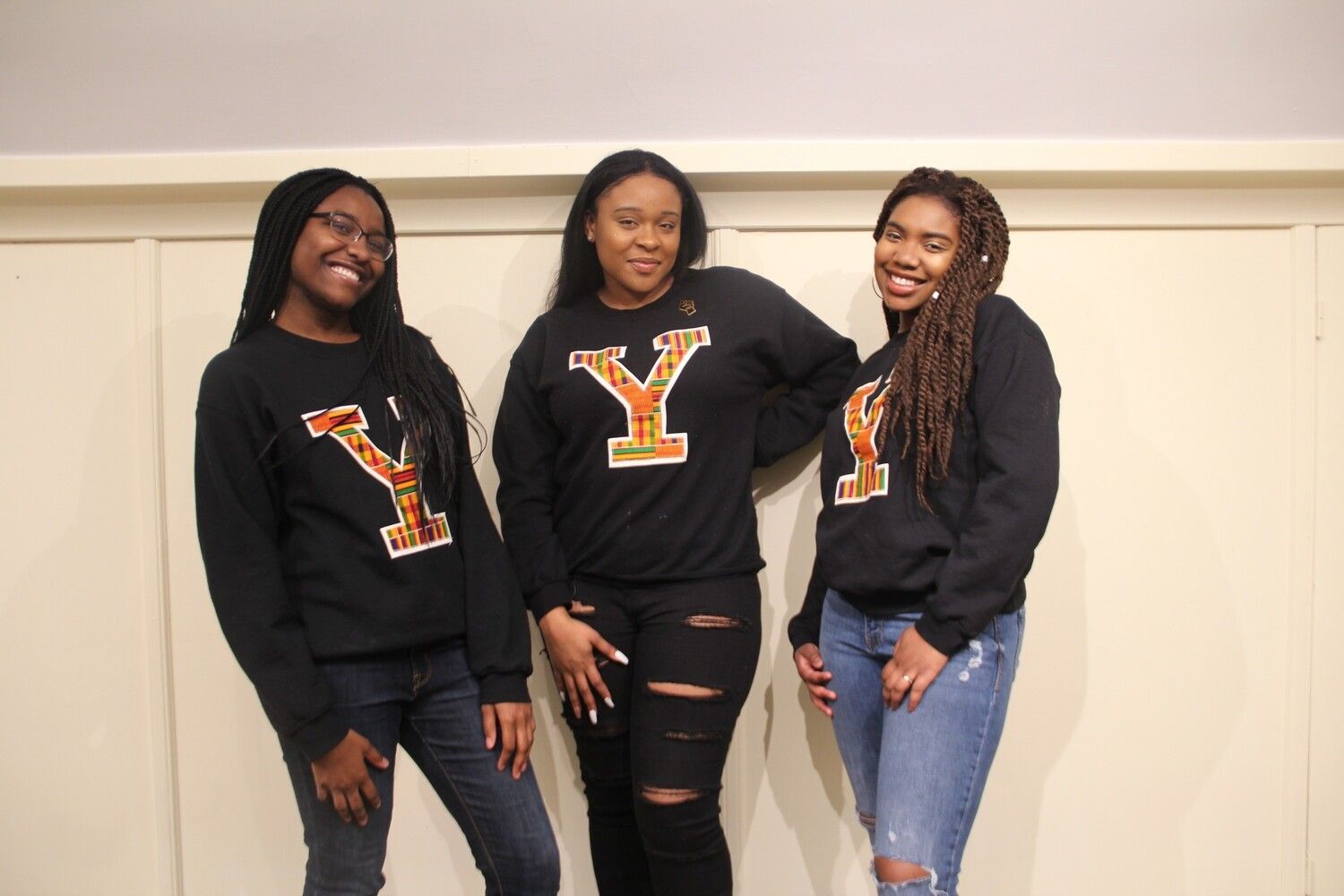 Kente "Y" Black; Medium