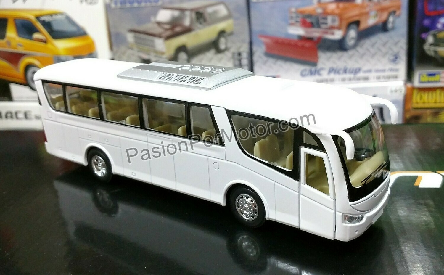 1:68 Irizar PB 2001 Autobus Coach Blanco Liso KINSFUN Display a Granel 1:64 Scania Man