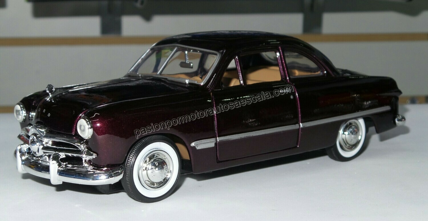 1:24 Ford Coupe 1949 Vino Motor Max C Caja