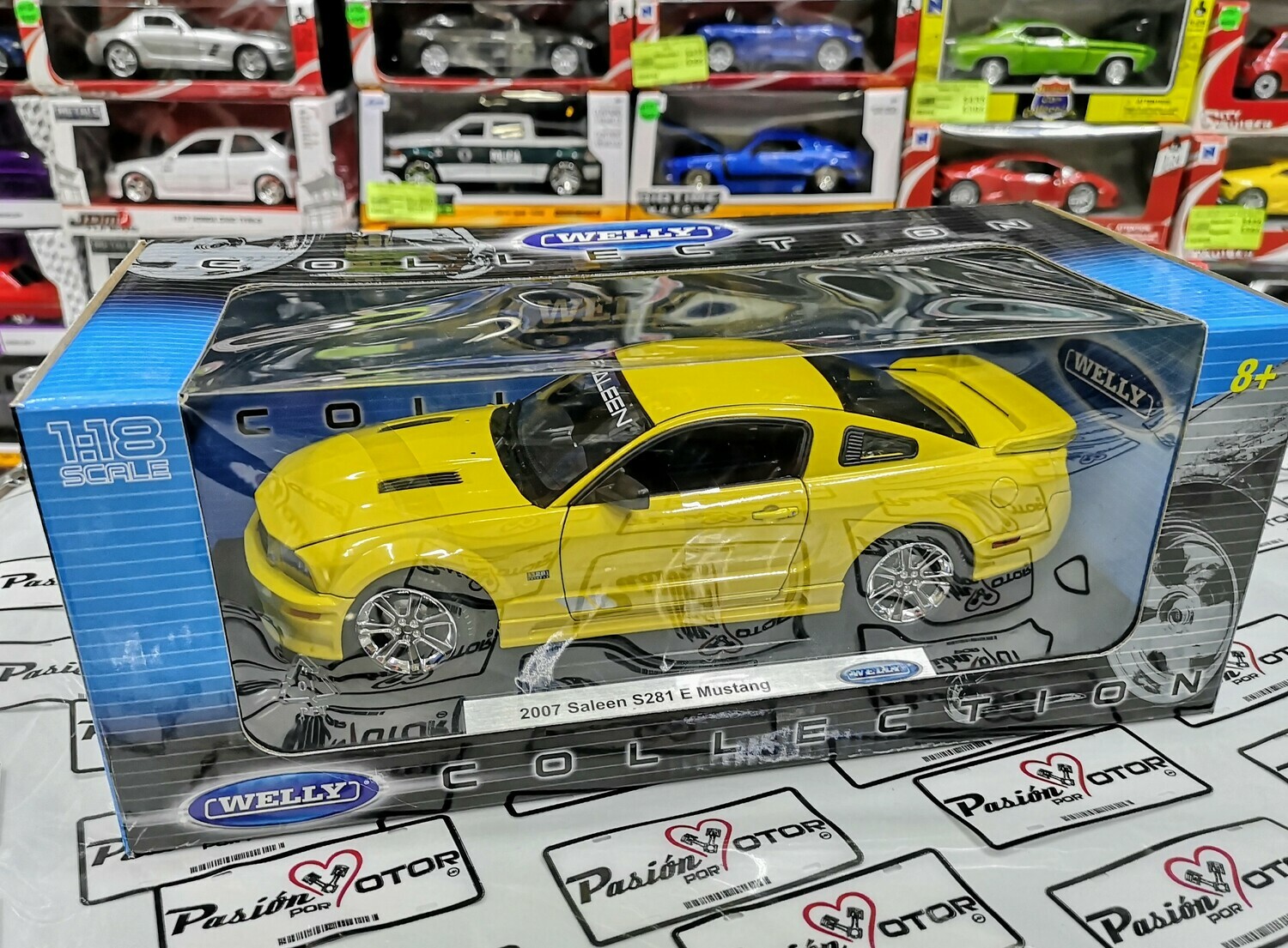 1:18 Ford Mustang Saleen S281E 2007 Amarillo Welly