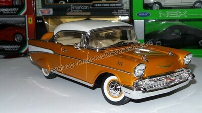 1:18 Chevrolet Bel Air 1957 Coupe Cobre y Blanco LUCKY DIE CAST Road Signature