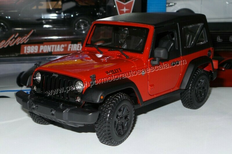 1:18 Jeep Wrangler Willys 2014 Rojo Soft Top MAISTO Special Edition