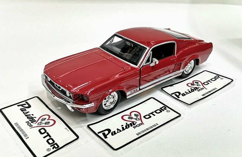 1:24 Ford Mustang GT Fastback Coupe 2+2 1967 Maisto Special Edition