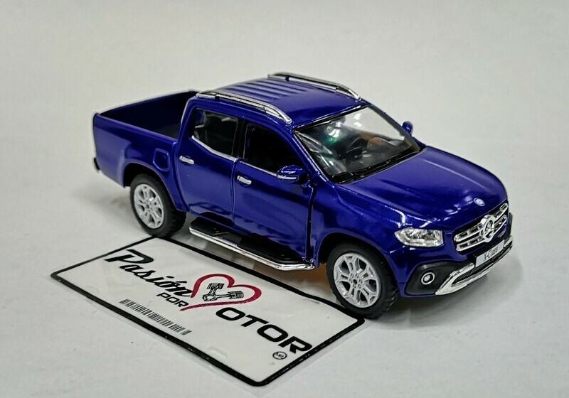 5 Pulgadas / 1:42 Mercedes Benz Clase X Pick Up 2017 KINSMART En Dispay a Granel 1:43