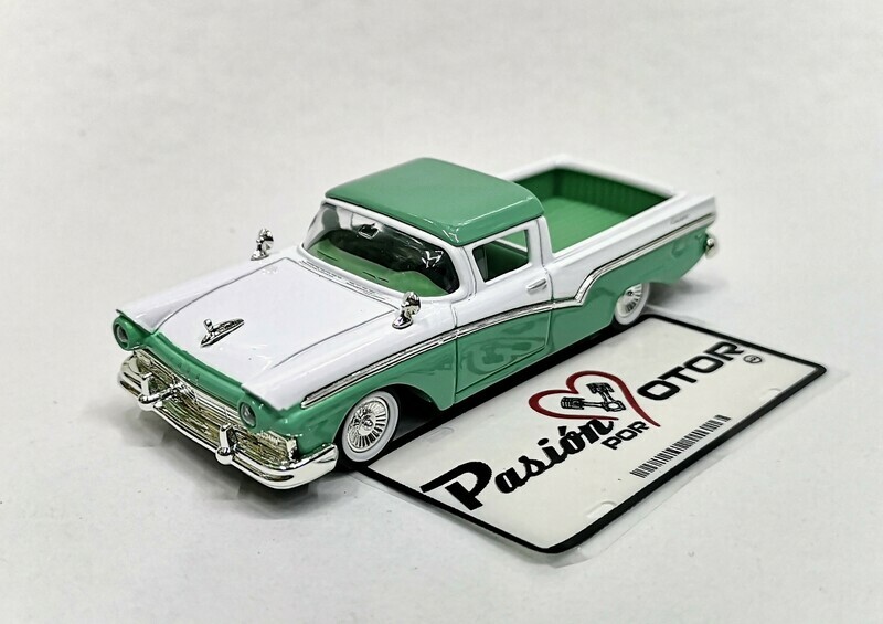 1:43 Ford Ranchero 1957 Vede Pistache c Blanco LUCKY DIE CAST Road Signature Collection