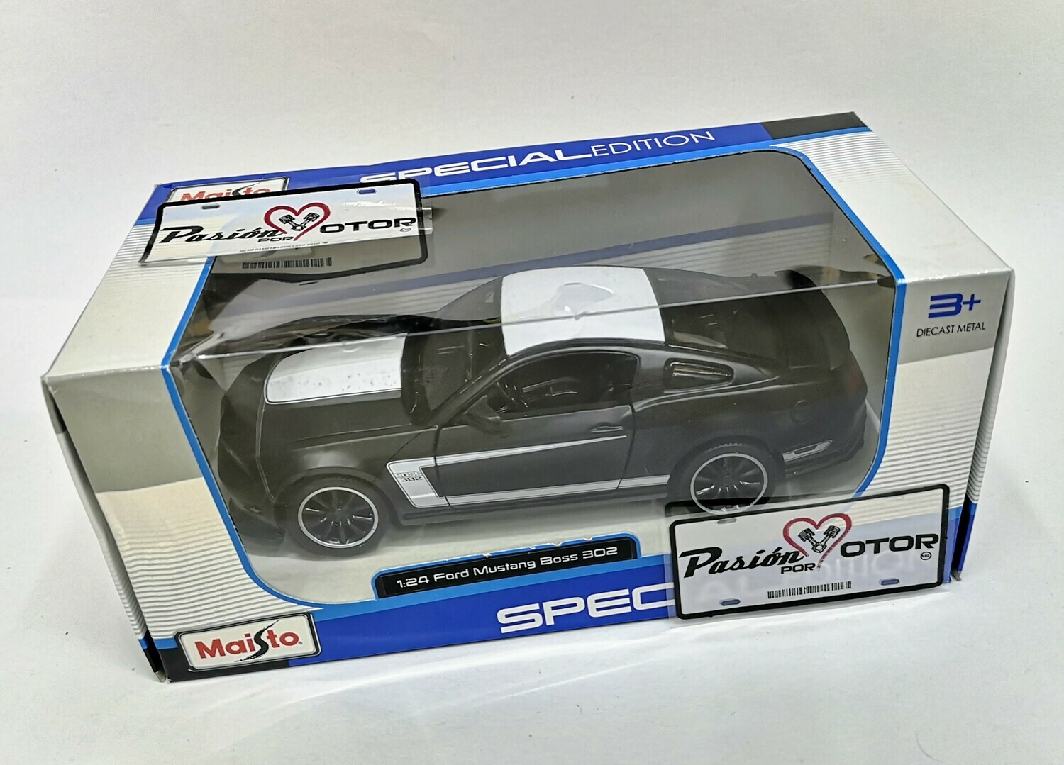 Maisto 1:24 Ford Mustang Coupe Boss 302 2012 Negro Mate Special Edition Con Caja