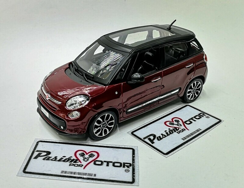 1:24 Fiat 500L 2013 Vino BBURAGO 04958