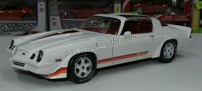 1:18 Chevrolet Camaro Coupe Z28 1981 Blanco GREENLIGHT