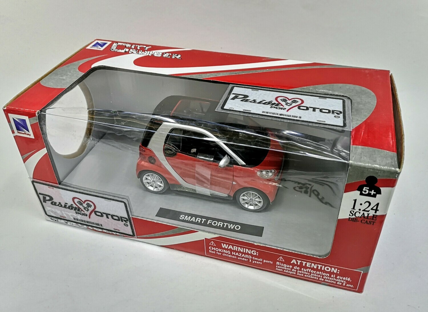 1:24 Smart For Two 2007 Rojo New Ray City Cruiser