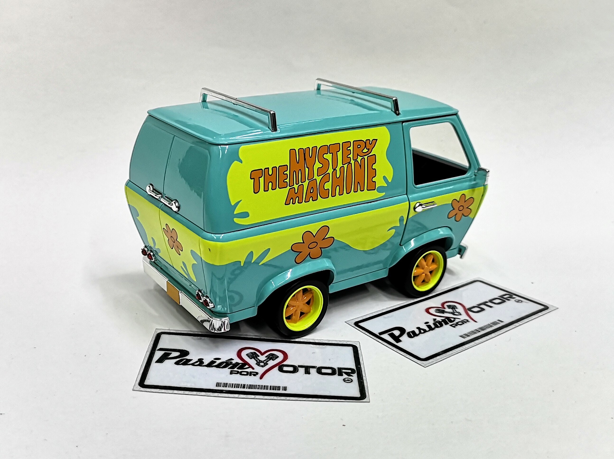 1:24 The Mystery Machine - Maquina del Misterio con Figuras de Shaggy &  Scooby Doo Jada Toys Hollywood En Caja