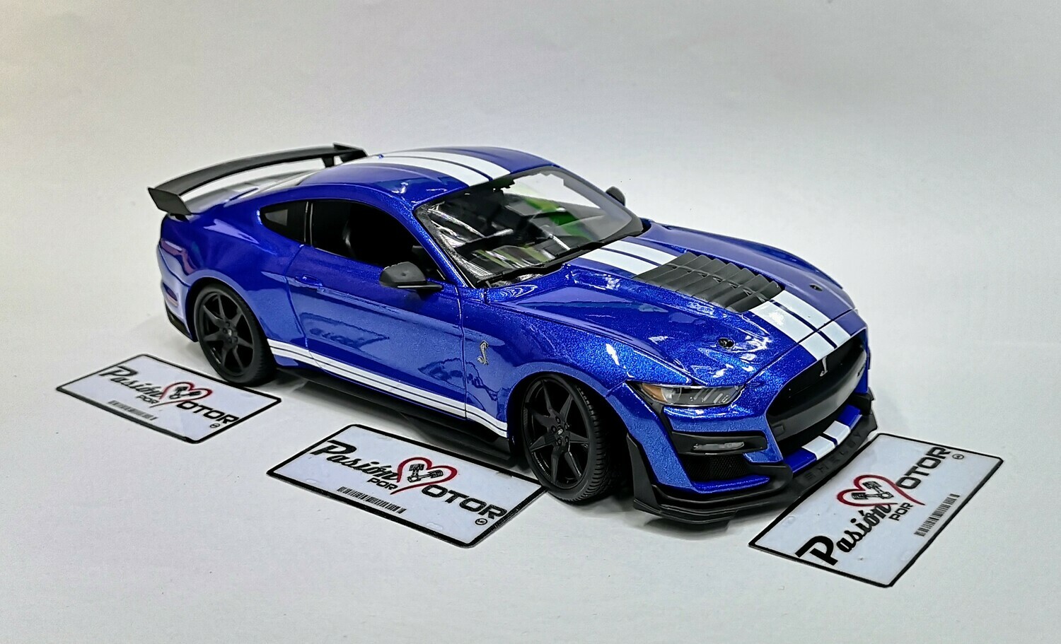 1:18 Ford Mustang Shelby GT500 Coupe 2020 Azul MAISTO Special Edition