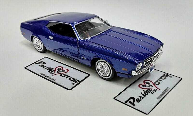 1:24 Ford Mustang Coupe Sportsroof 1971 Azul MOTOR MAX Timeless Legends Mach Fastback