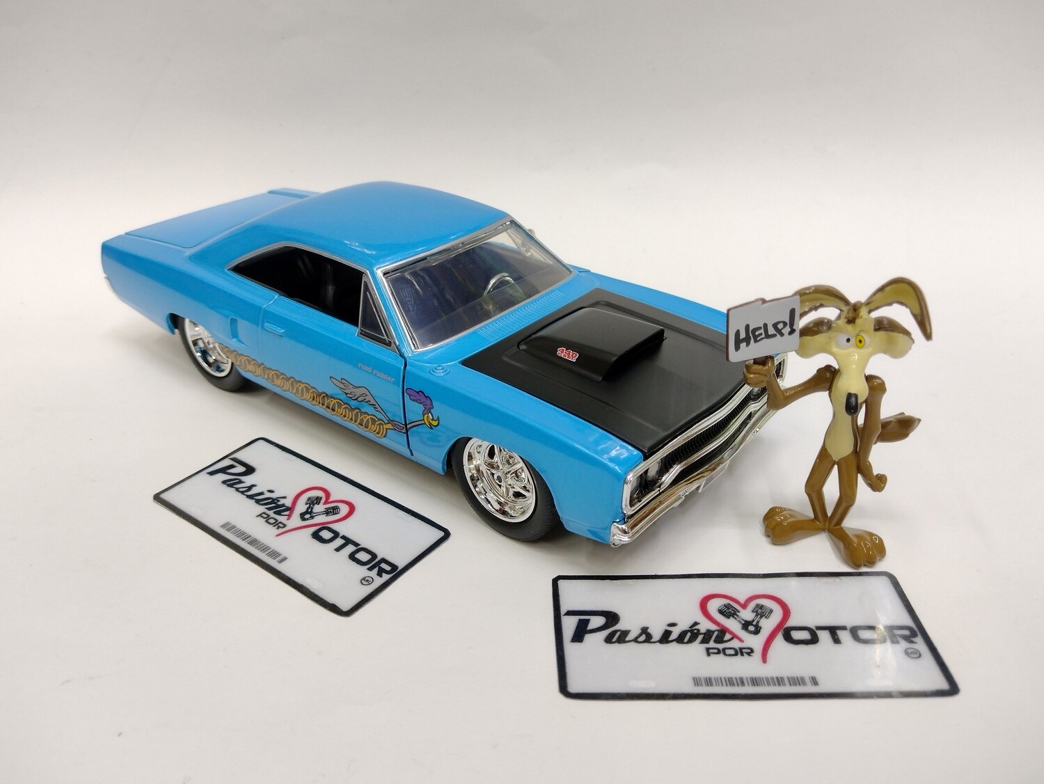 1:24 Plymouth Road Runner Coupe 440 C Figura Wile E. Coyote Looney Tunes 1970 Azul JADA TOYS Hollywood Rides