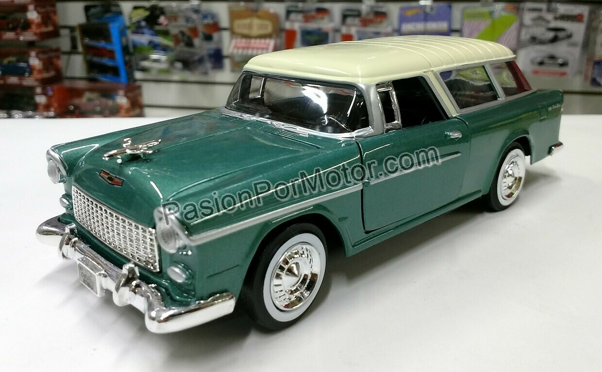 1:24 Chevrolet Bel Air Nomad Guayin 1955 Verde con Crema MOTOR MAX 02792