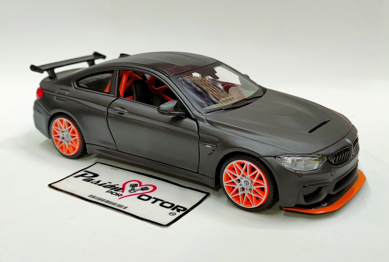 Maisto 1:24 BMW M4 GTS Coupe 2016 Gris Mate Special Edition Display a Granel