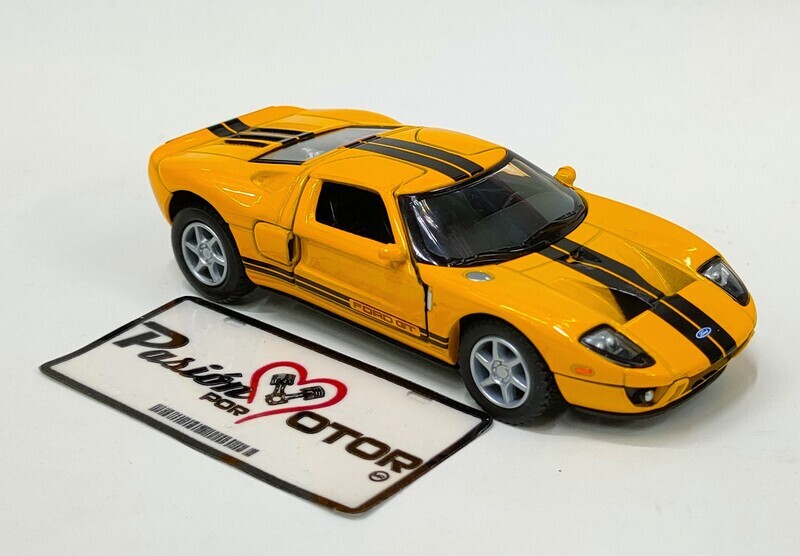 Kinsmart 1:36 Ford GT Coupe 2006 Amarillo Display a Granel 1:32