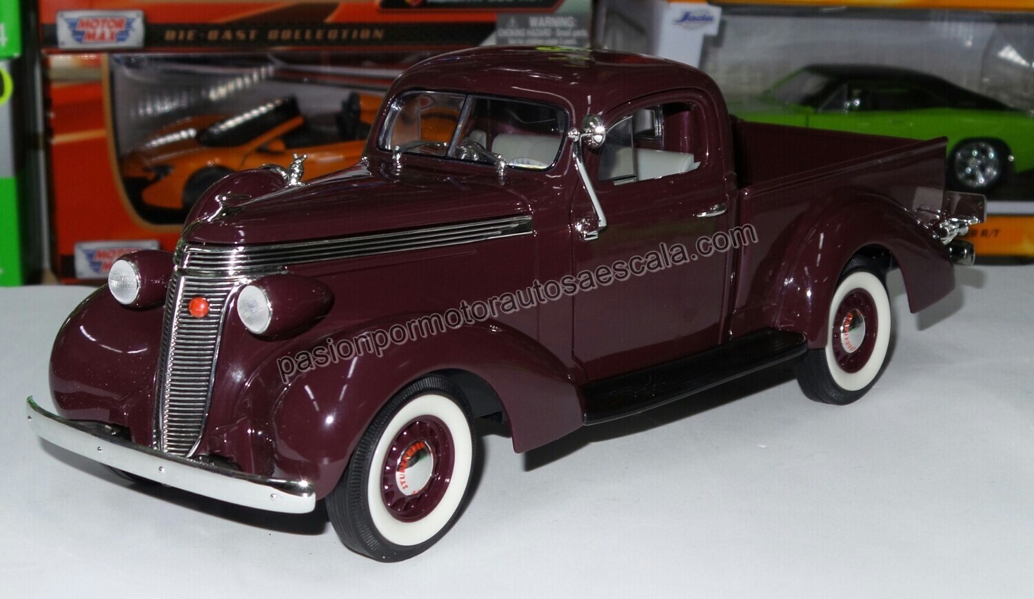 Lucky Die Cast 1:18 Studebaker Coupe Express Pick Up 1937 Borgoña Road Legends En Caja