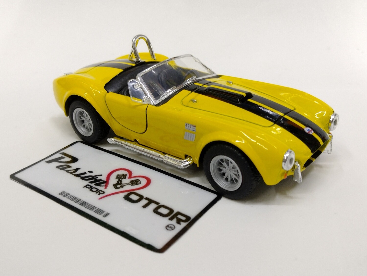 5 Pulgadas / 1:32 Shelby Cobra 427 S/C Roadster 1965 Amarillo KINSMART Display a Granel 02782