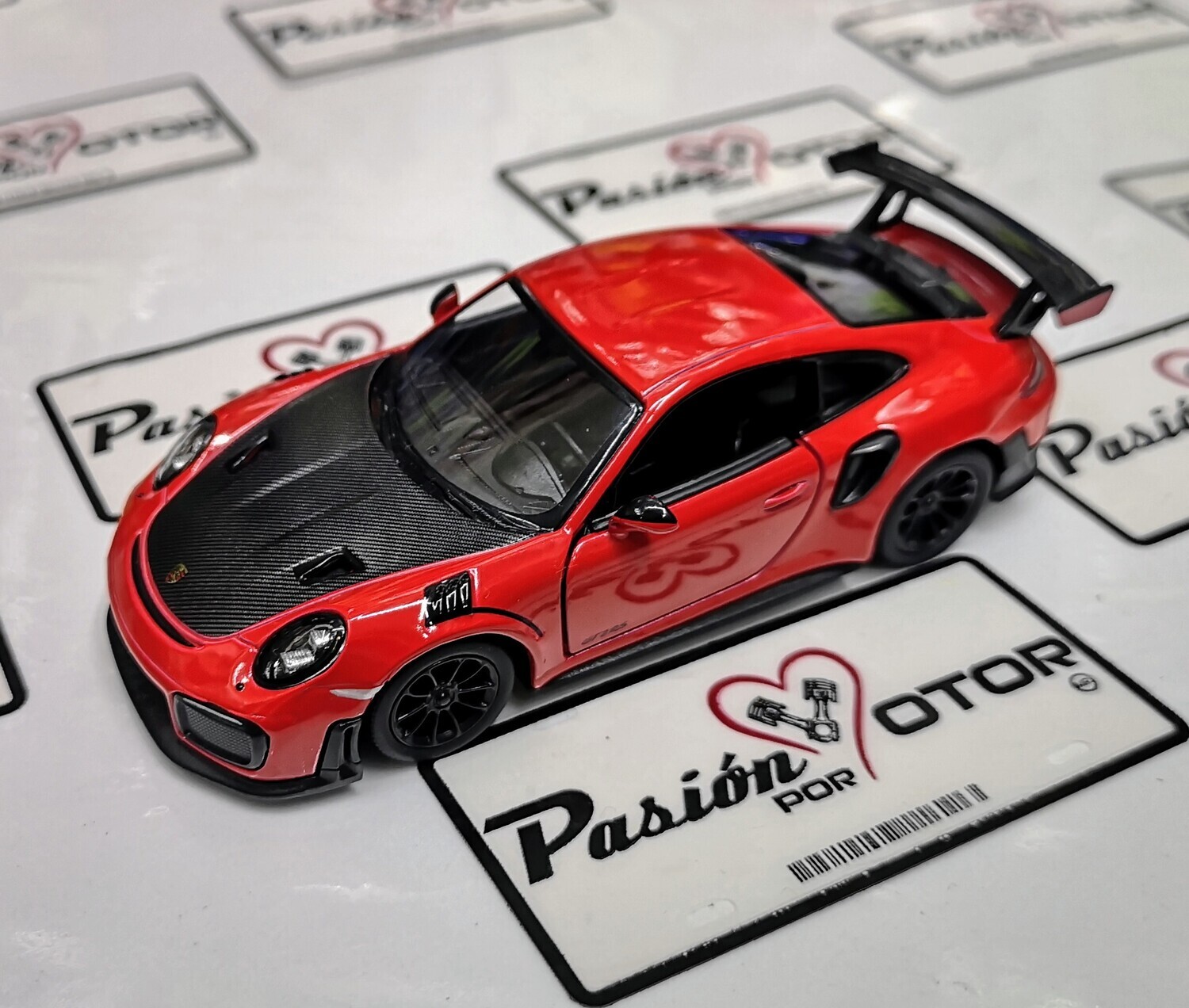 5 Pulgadas / 1:36 Porsche 911 GT2 RS 991 2017 Rojo KINSMART En Display a Granel 1:32