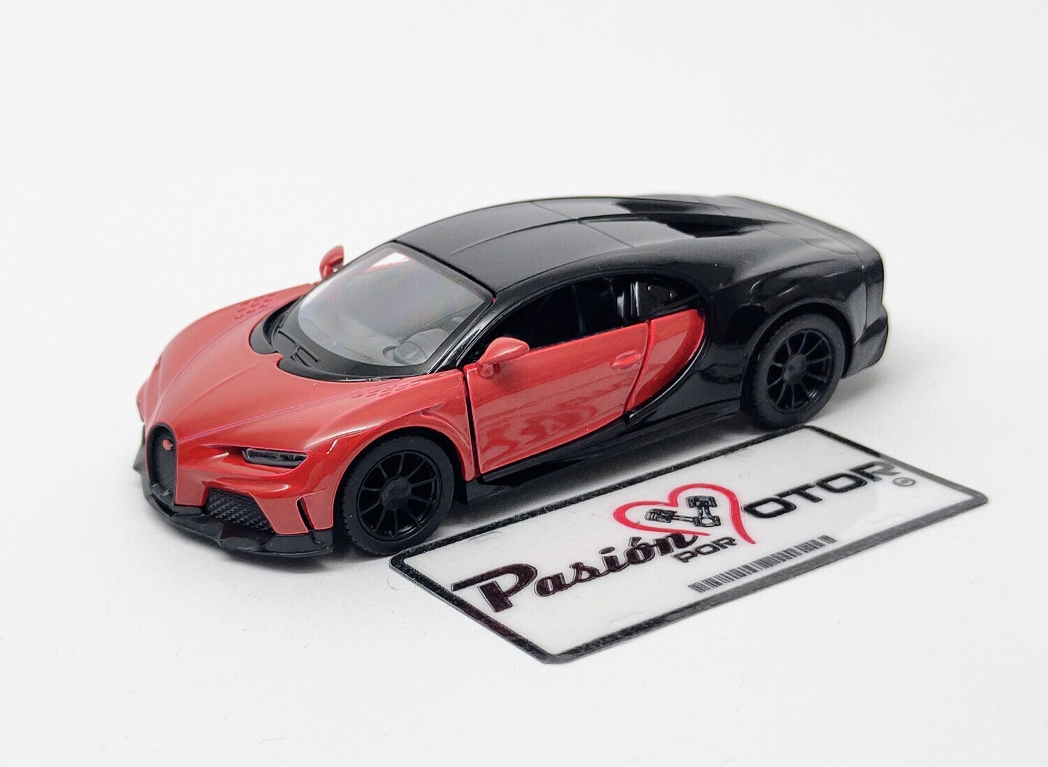 5 Pulgadas / 1:38 Bugatti Chiron Super Sport Coupe 2021 Rojo y Negro KINSMART Display a Granel 1:32 04635