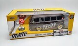 1:24 Ford Econoline Van 1965 y Red Figura M&amp;M´s JADA TOYS Hollywood Rides