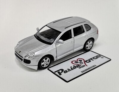 1:38 / 5 Pulgadas Porsche Cayenne Turbo 2002 Kinsmart En Display / A Granel