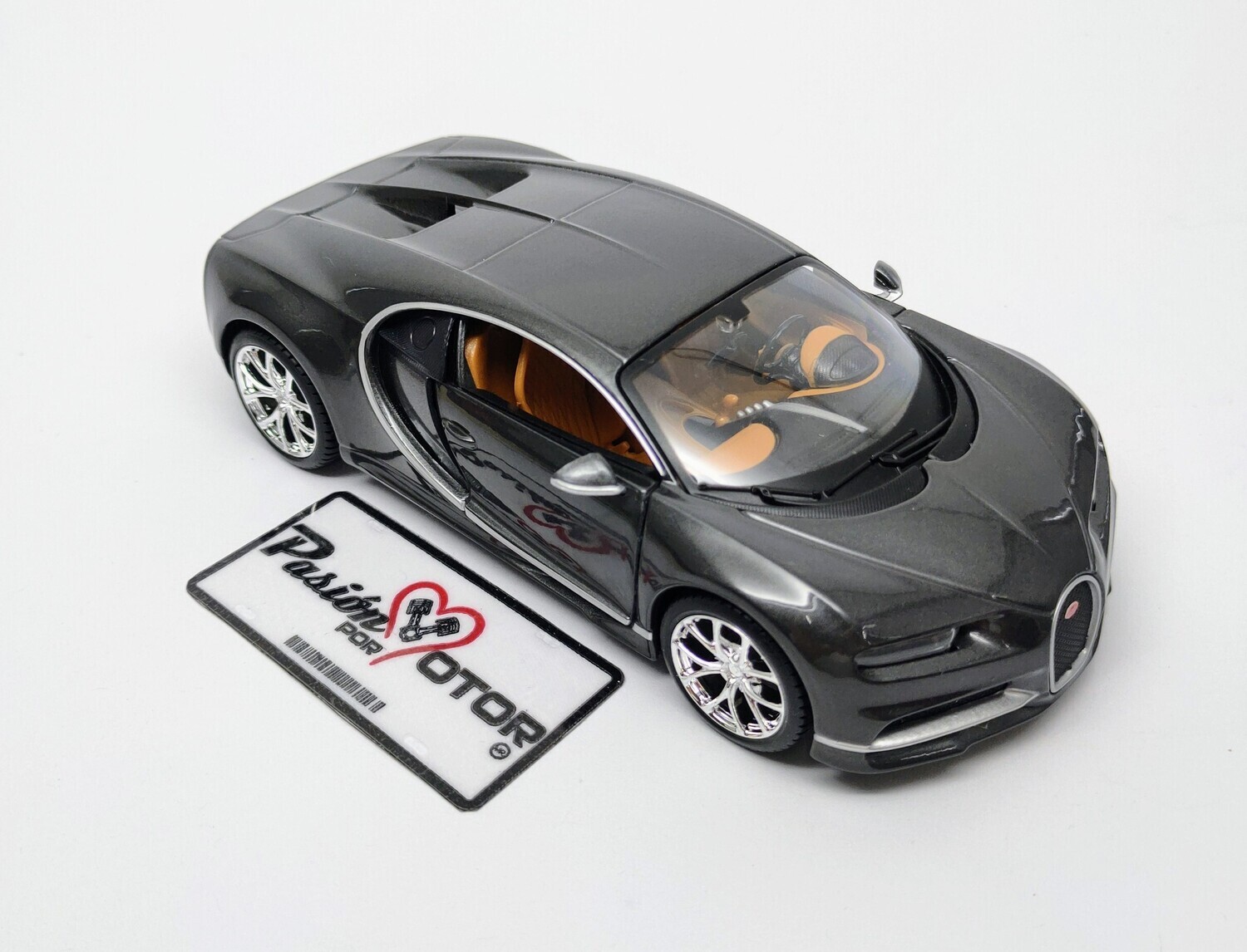 1:24 Bugatti Chiron Maisto Special Edition En Display / A Granel