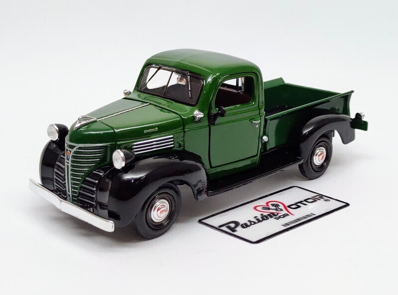 1:24 Plymouth PT 125 Express Pick Up 1941 MOTOR MAX Timeless Legends