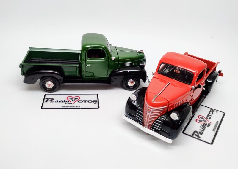 1:24 Plymouth PT 125 Express Pick Up 1941 Motor Max American Classics Display a Granel