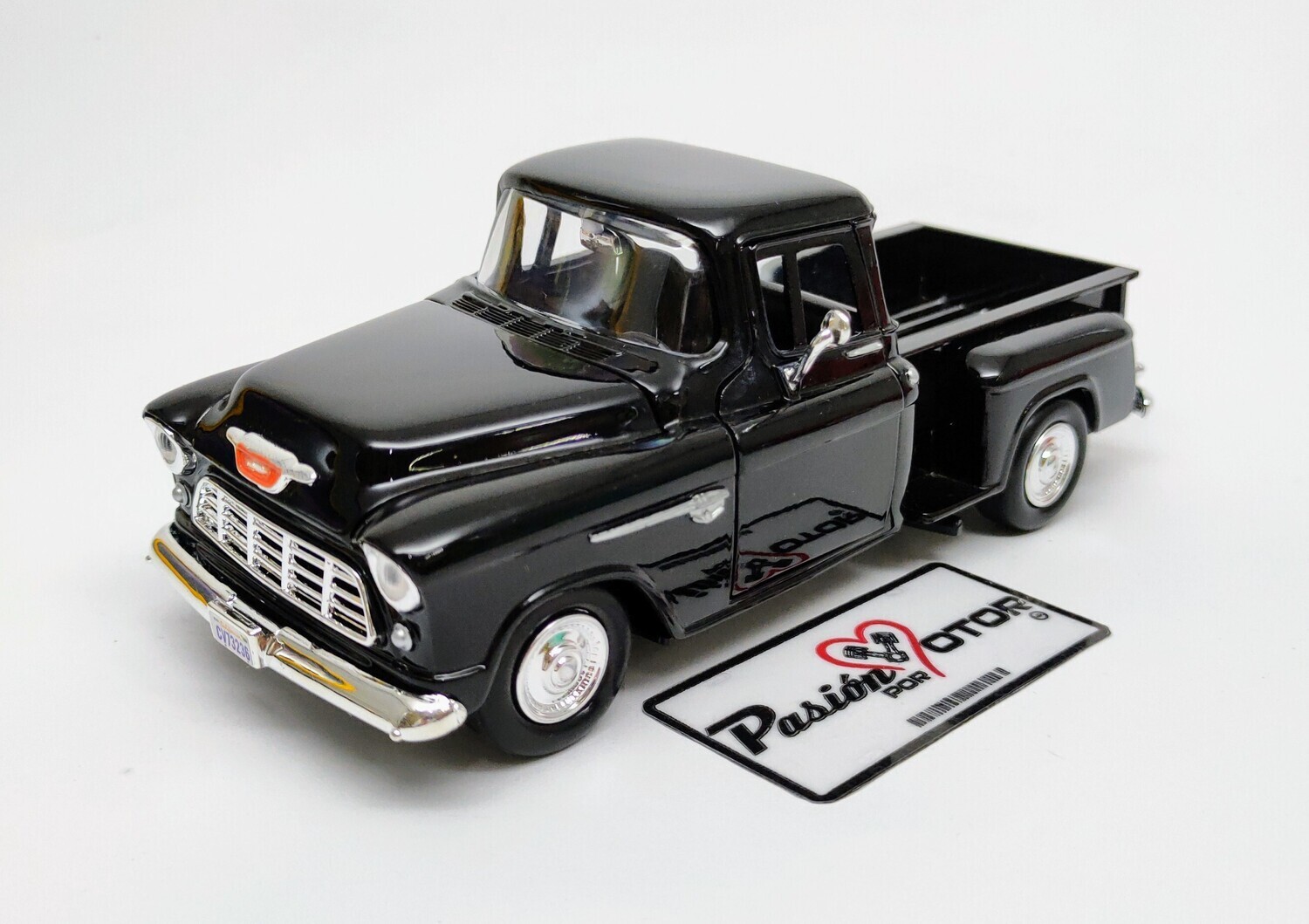 1:24 Chevrolet 5100 Stepside Pick Up 1955 Negro MOTOR MAX