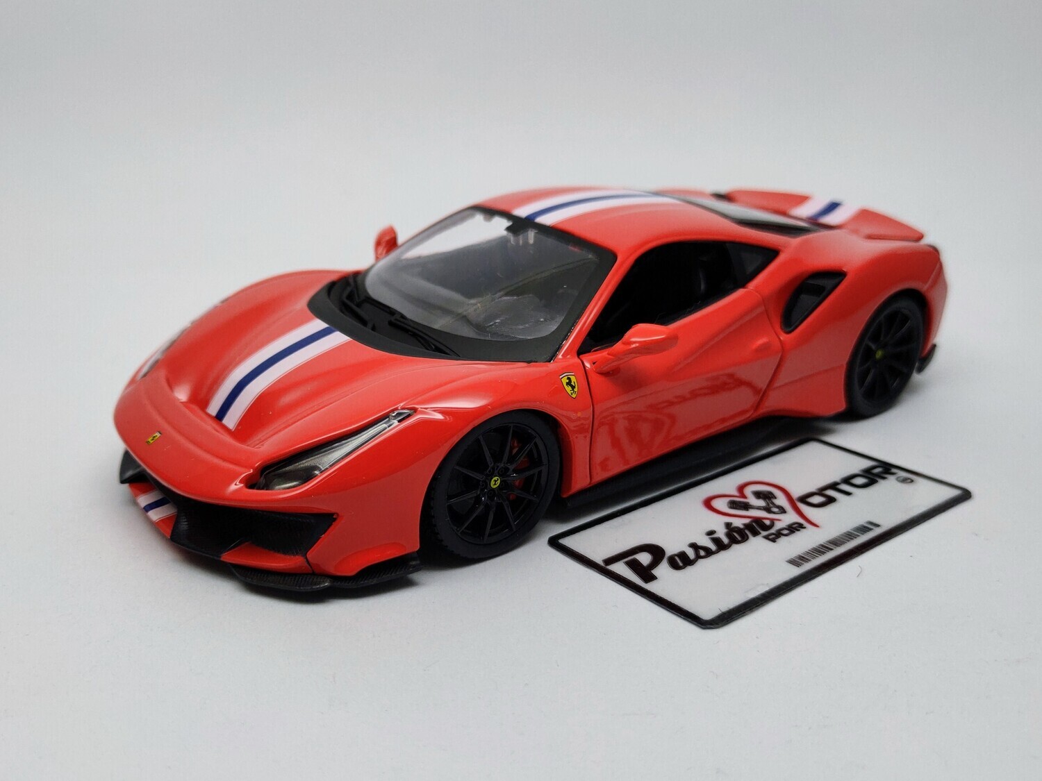 1:24 Ferrari 488 Pista Coupe 2018 Rojo BBURAGO Race & Play