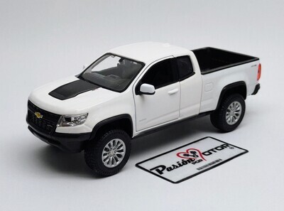 1:27 Chevrolet Colorado Pick Up Extended Cab ZR2 2017 Blanco MAISTO Special Edition 1:24