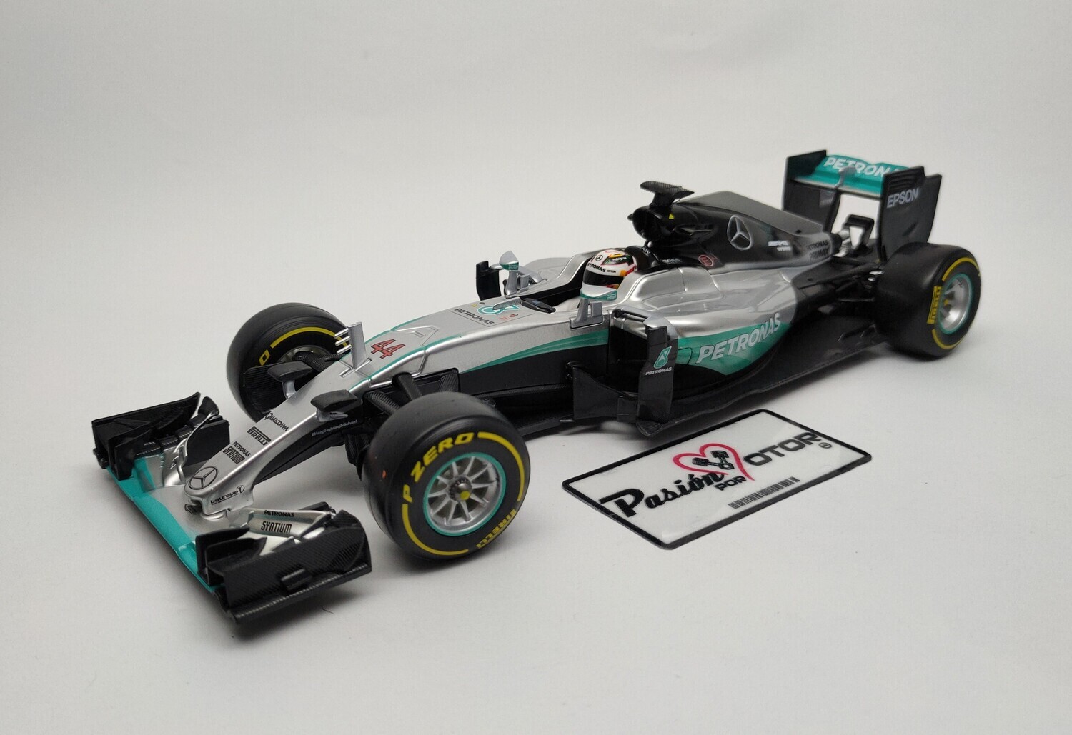 1:18 Mercedes GP F1 W07 Hybrid AMG Petronas #44 2016 Lewis Hamilton Bburago Racing Formula 1 F1