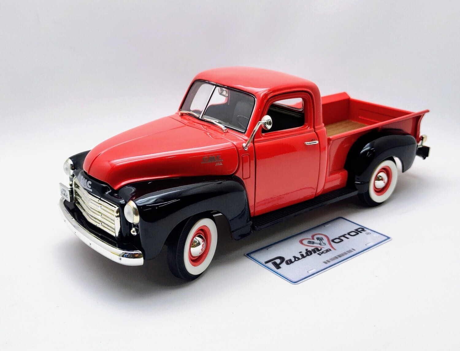 1:18 GMC Pick Up 1950 Lucky Die Cast Yat Ming Road Signature
