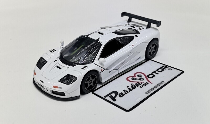 5 Pulgadas / 1:34 McLaren F1 GTR Coupe 1995 Blanco KINSMART Display a Granel 02568