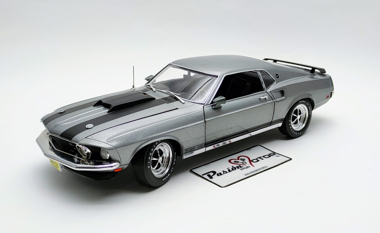 1:18 Ford Mustang Boss 429 1969 Plata John Wick HIGHWAY 61