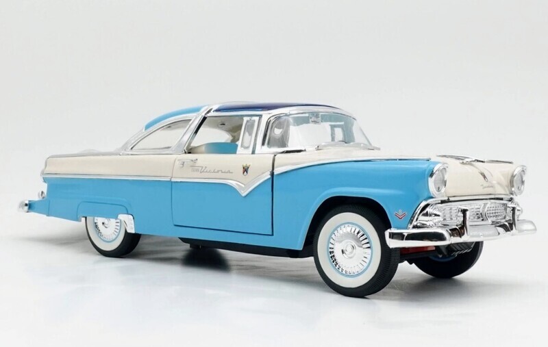 1:18 Ford Fairlane Crown Victoria Coupe 1955 Azul con Blanco LUCKY DIE CAST Road Signature